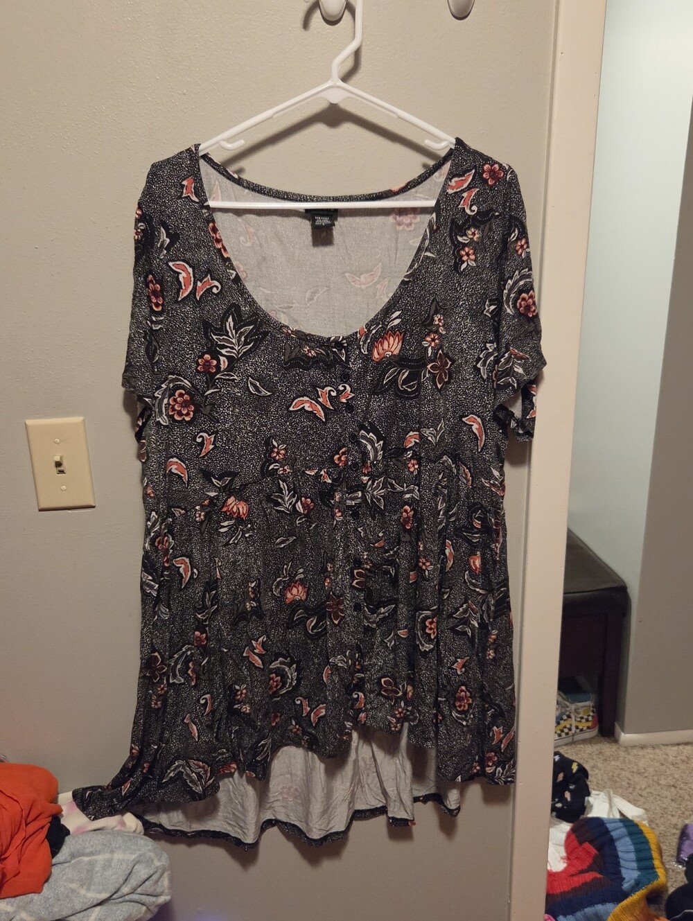 Toreid Floral Scoop-Neck Baby Doll Tunic Top - Black with Pink Floral